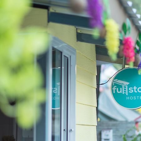 Full Stop. Hostel Patong Екстериор снимка