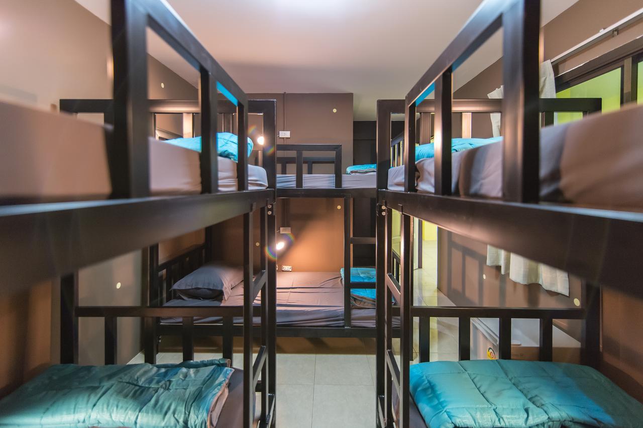 Full Stop. Hostel Patong Екстериор снимка