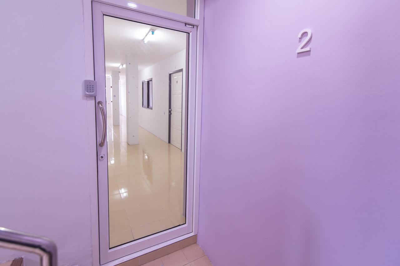 Full Stop. Hostel Patong Екстериор снимка